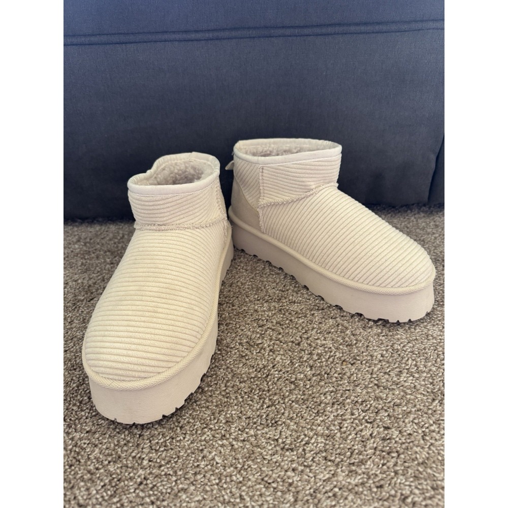 DL 1990 Women's Size 9 Cream Corduroy Platform Mini Boots Sherpa Lined